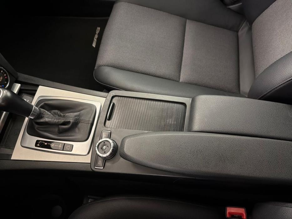 MERCEDES-BENZ C 2011