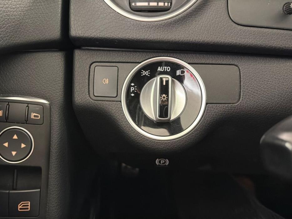 MERCEDES-BENZ C 2011