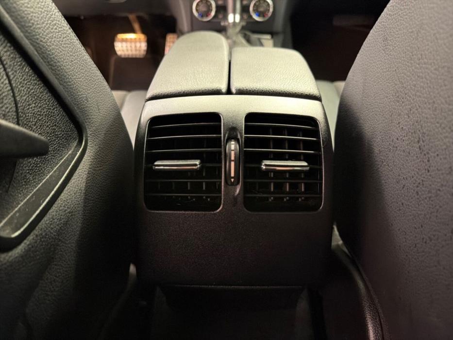 MERCEDES-BENZ C 2011
