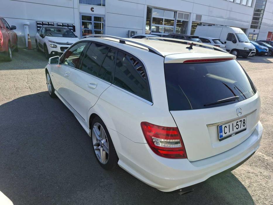 MERCEDES-BENZ C 2011