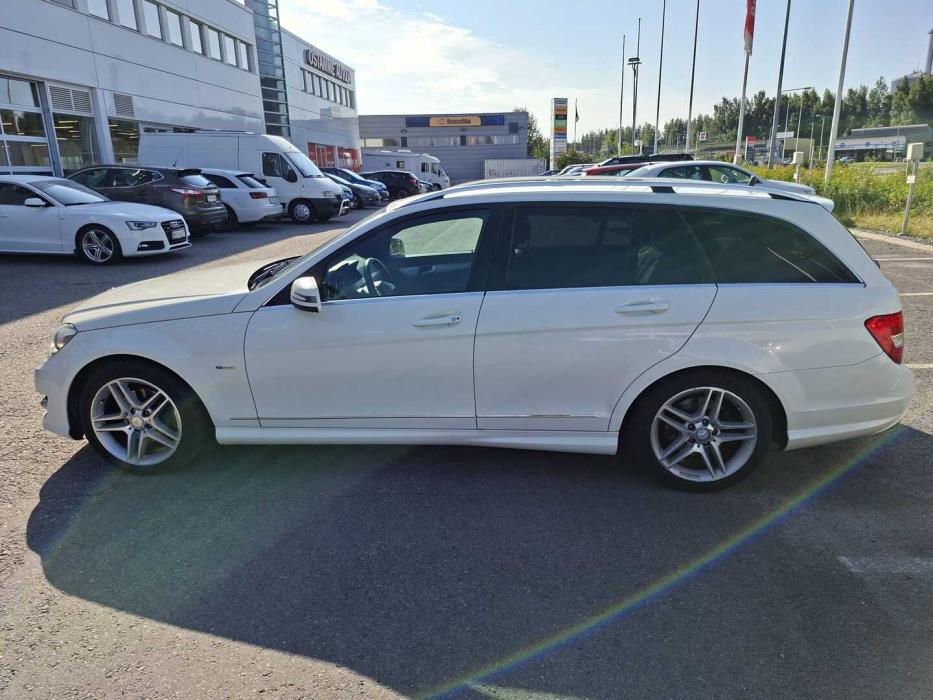 MERCEDES-BENZ C 2011