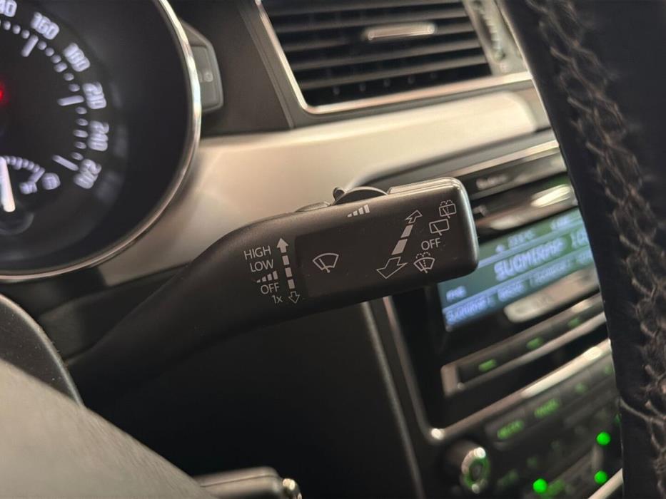 SKODA Superb 2012