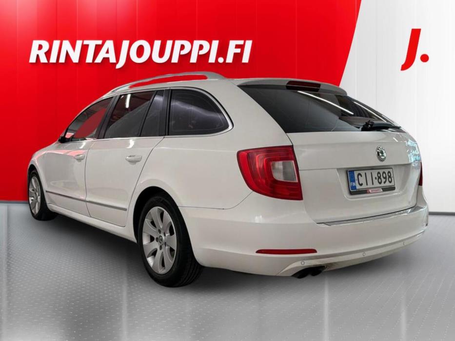 SKODA Superb 2012