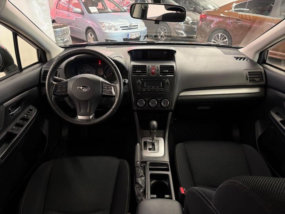 SUBARU XV 2012