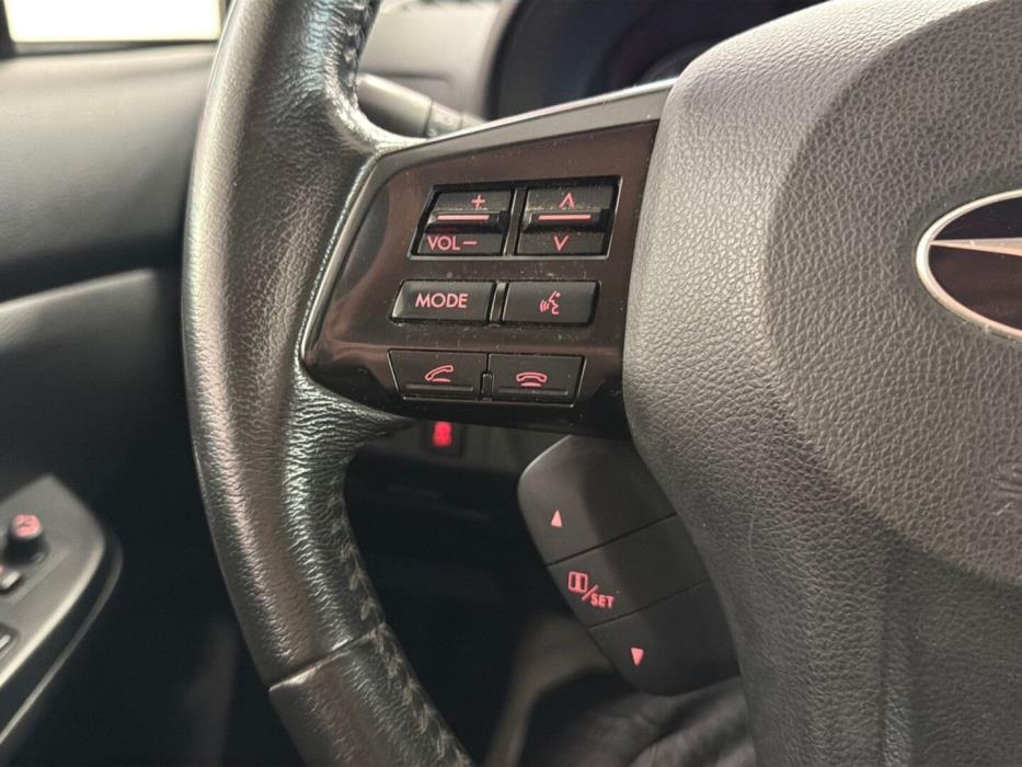 SUBARU XV 2012