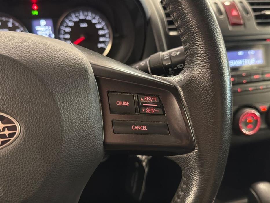SUBARU XV 2012