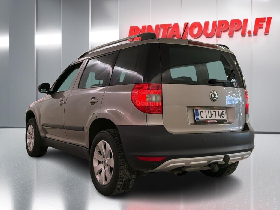 SKODA Yeti 2012