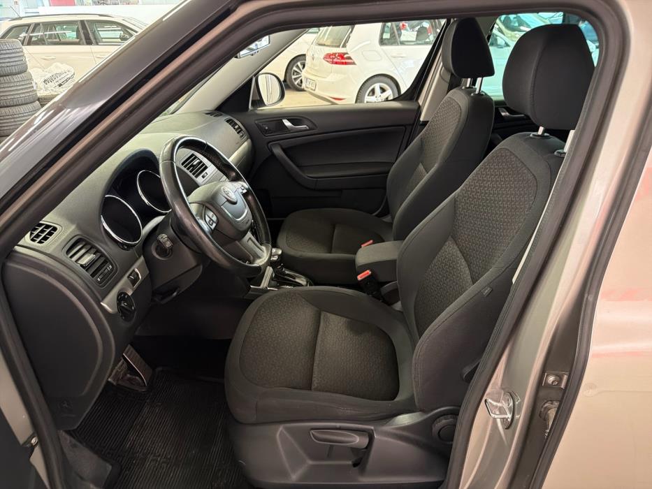 SKODA Yeti 2012