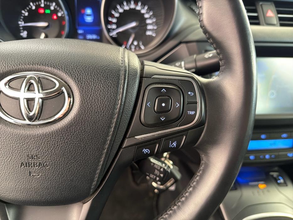 TOYOTA Avensis 2017
