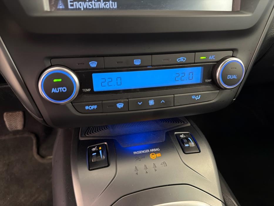 TOYOTA Avensis 2017
