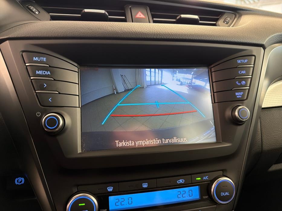 TOYOTA Avensis 2017