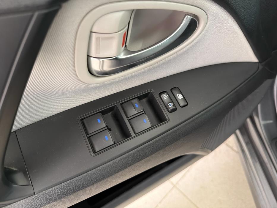 TOYOTA Avensis 2017
