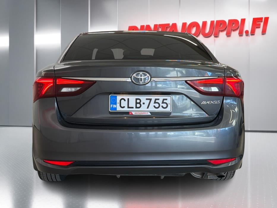 TOYOTA Avensis 2017