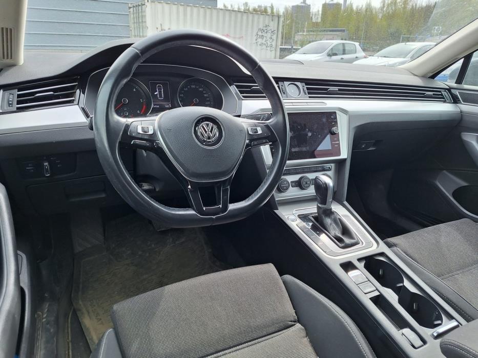 VOLKSWAGEN Passat 2018