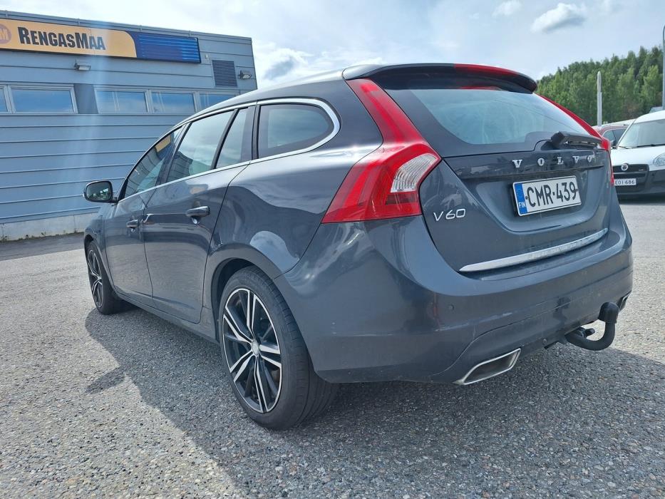 VOLVO V60 2014