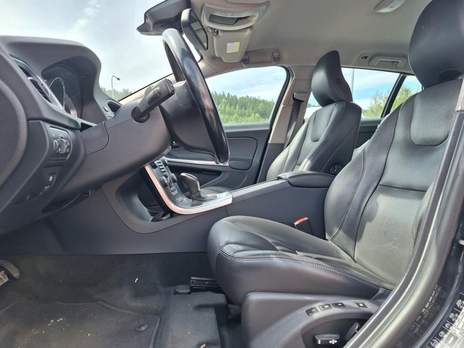 VOLVO V60 2014