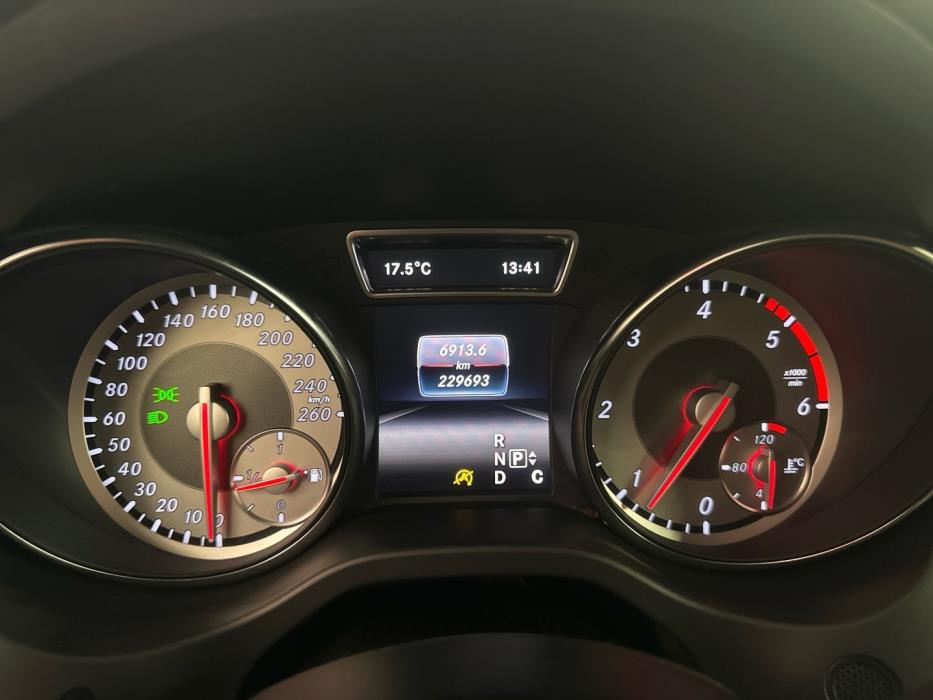 MERCEDES-BENZ CLA 2015