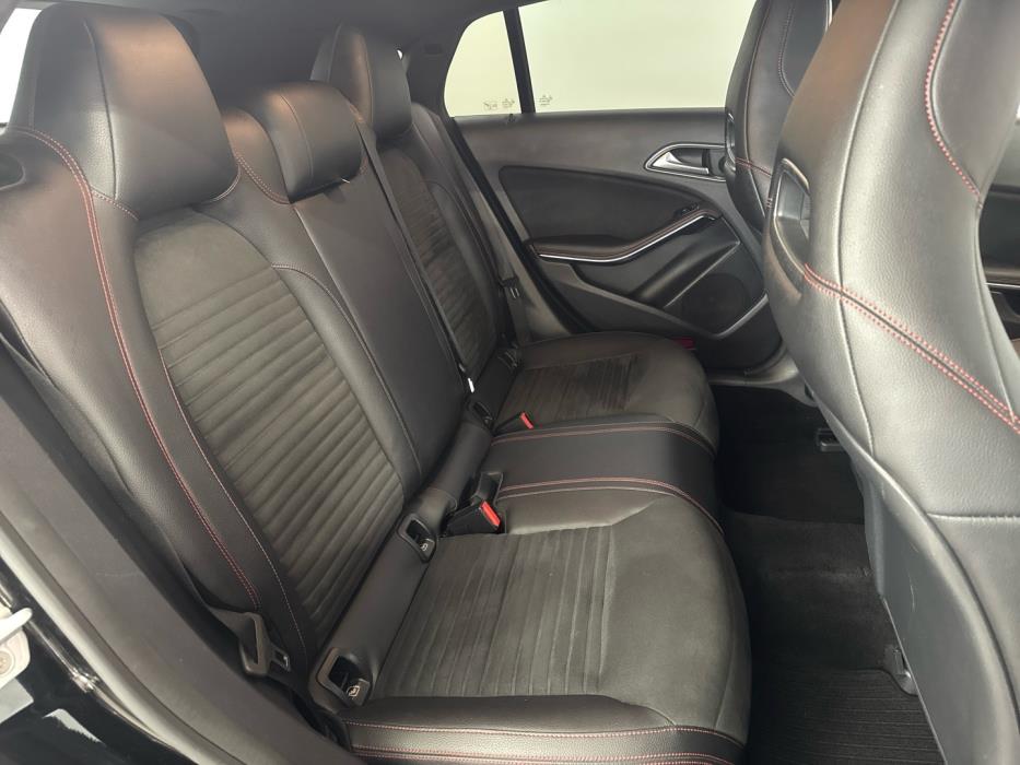 MERCEDES-BENZ CLA 2015