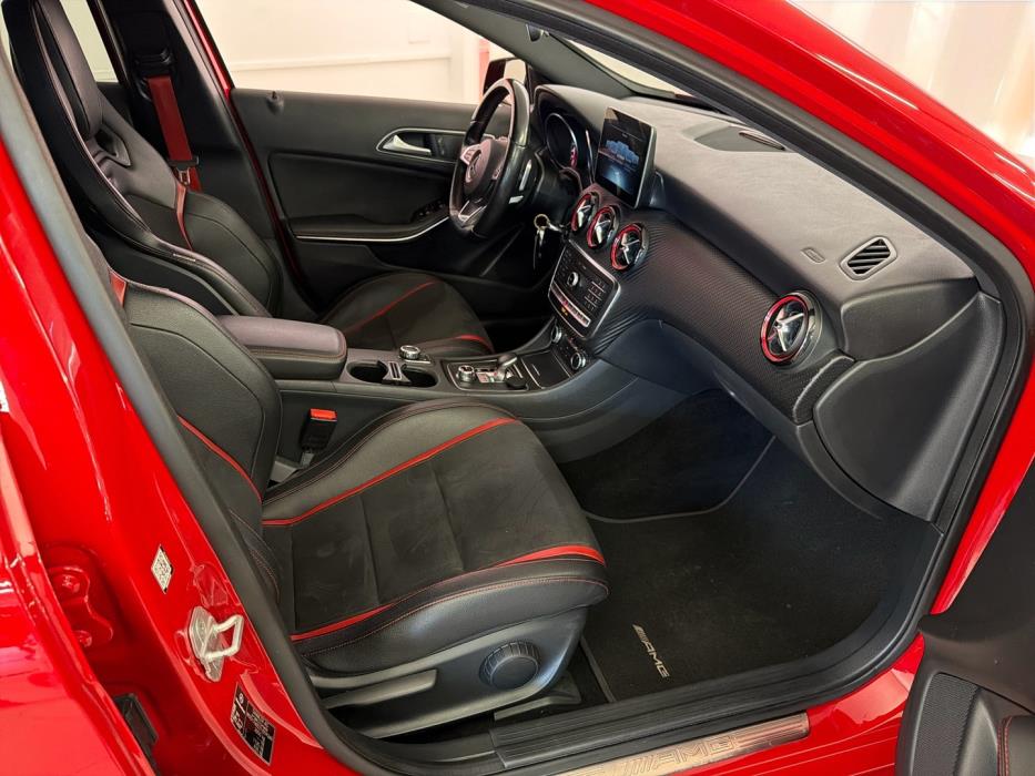 MERCEDES-BENZ A 2017