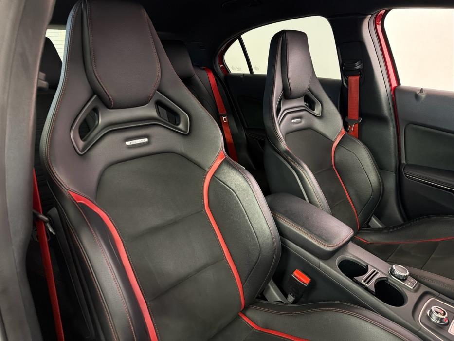 MERCEDES-BENZ A 2017