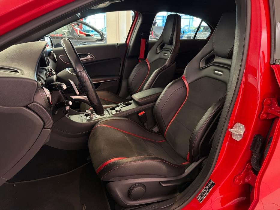 MERCEDES-BENZ A 2017