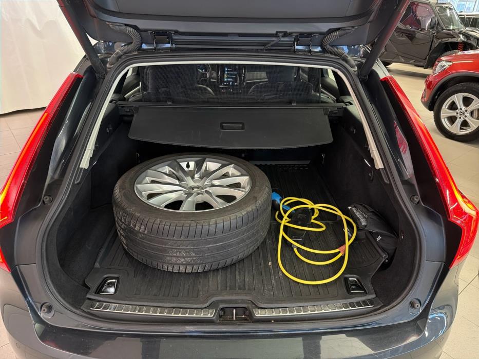 VOLVO V90 2020