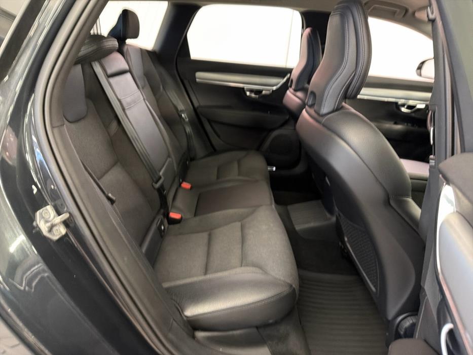 VOLVO V90 2020