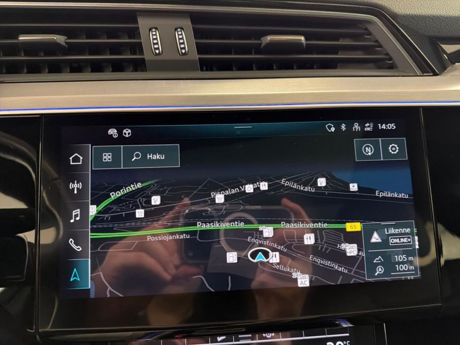 AUDI e-tron 2021