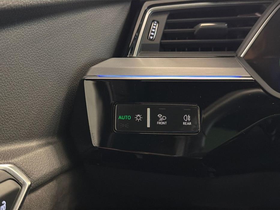 AUDI e-tron 2021