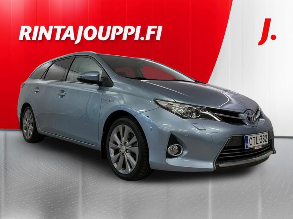 TOYOTA Auris 2015