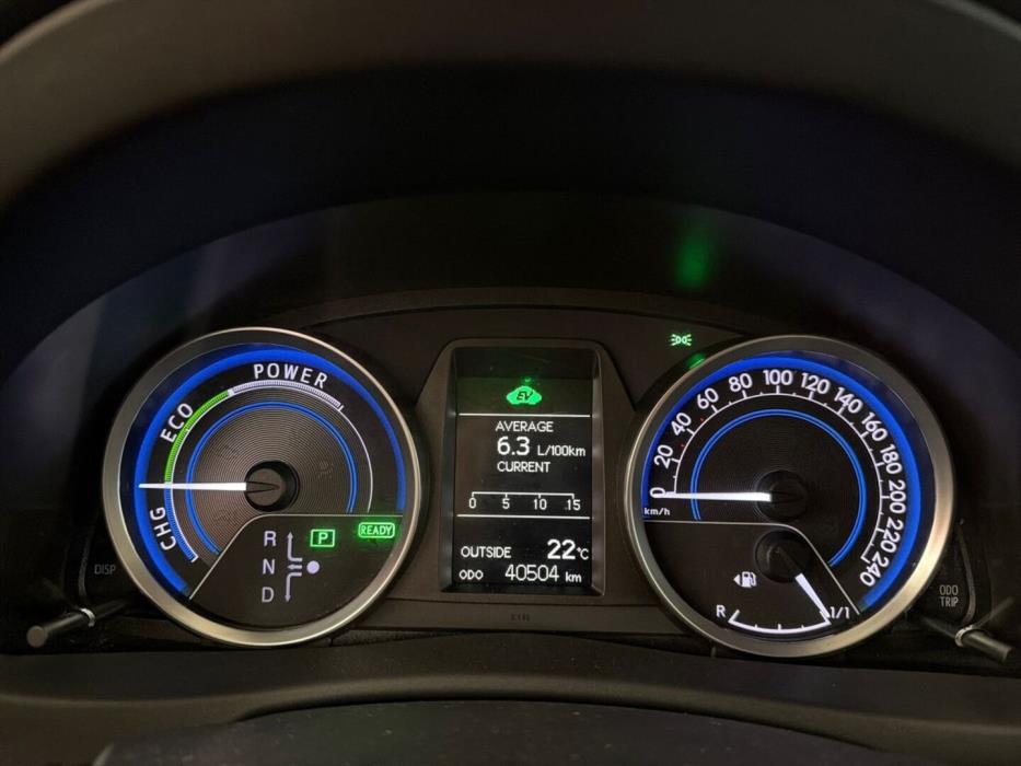 TOYOTA Auris 2015