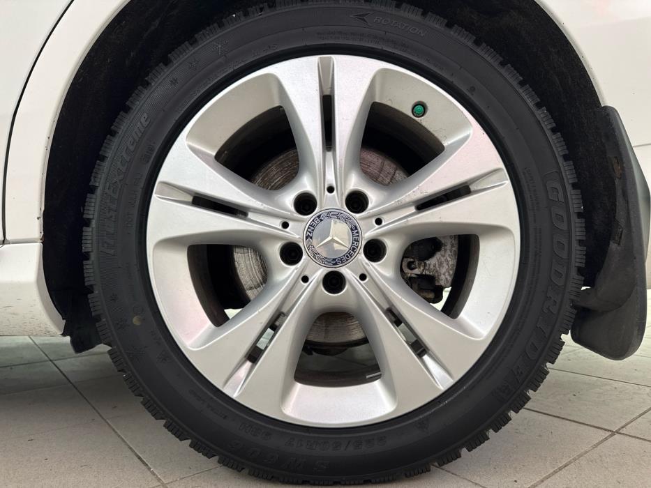 MERCEDES-BENZ C 2015