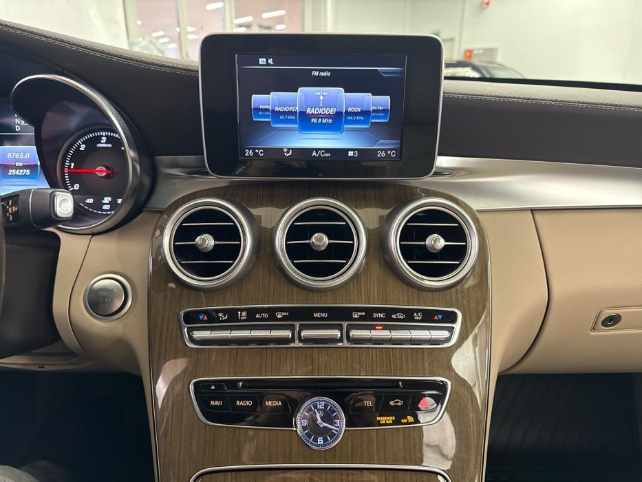 MERCEDES-BENZ C 2015