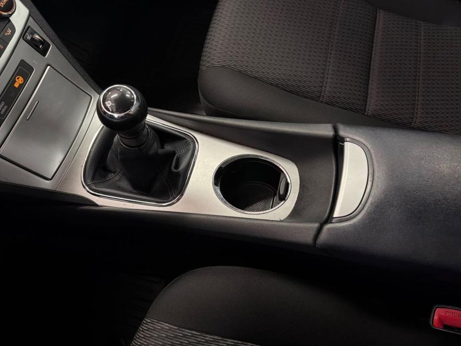 TOYOTA Avensis 2013