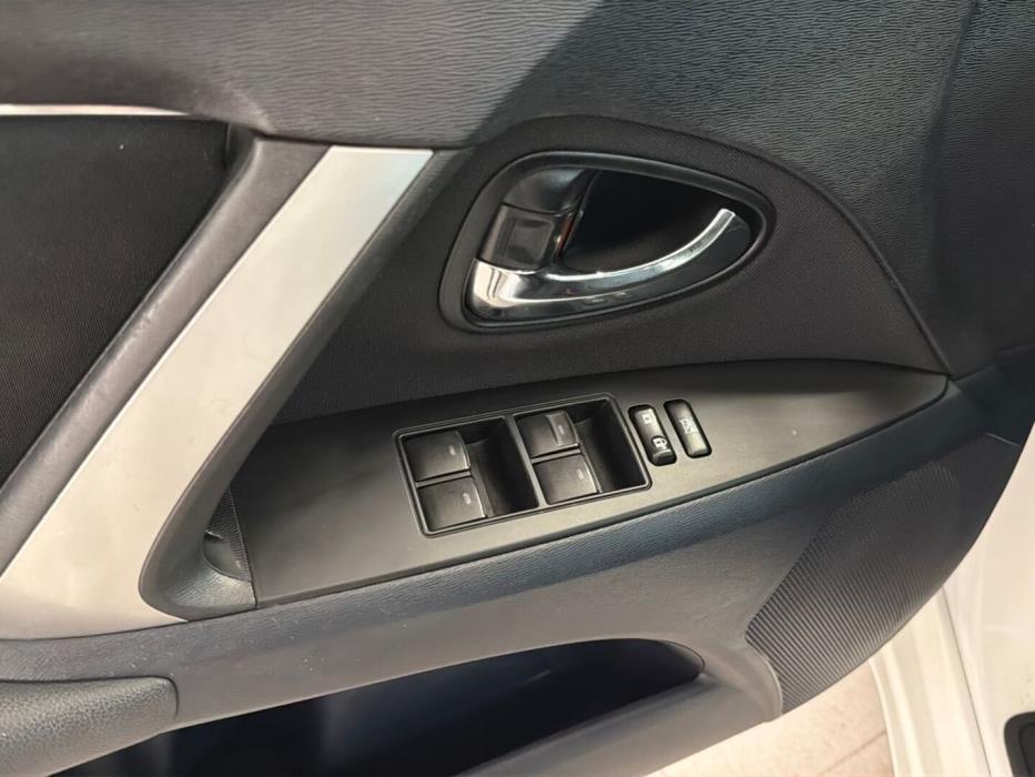 TOYOTA Avensis 2013