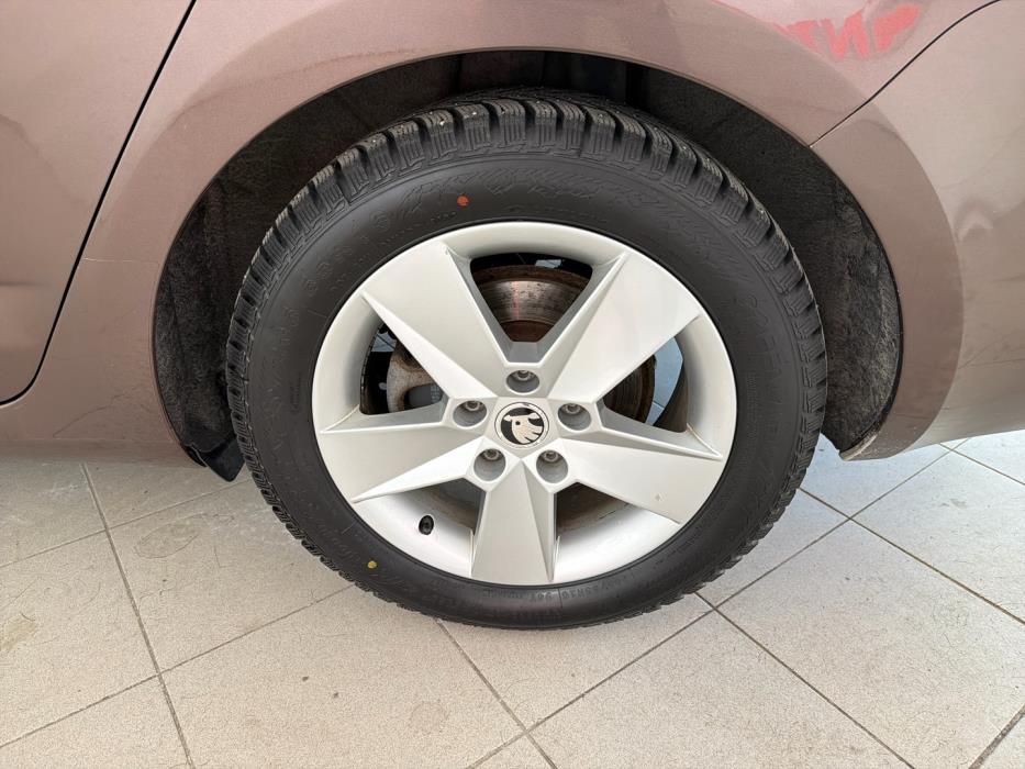 SKODA Octavia 2014
