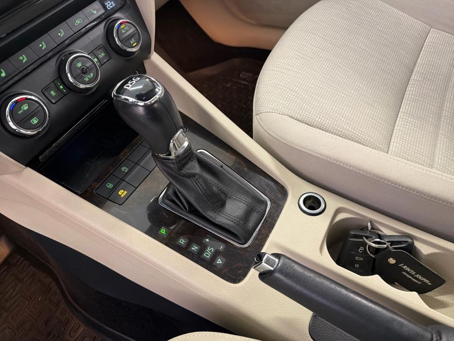 SKODA Octavia 2014
