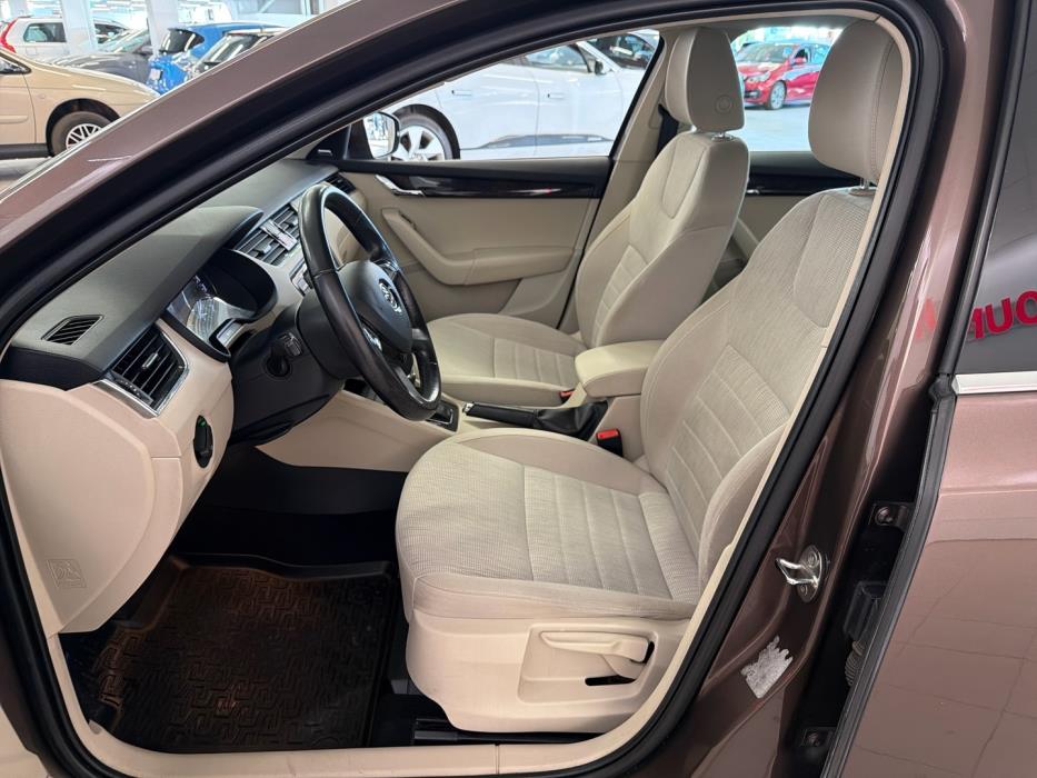 SKODA Octavia 2014