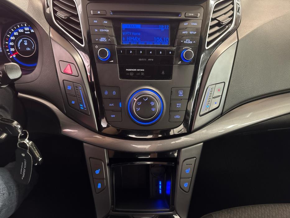 HYUNDAI i40 Sedan 2015