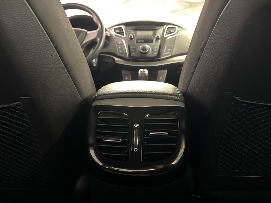 HYUNDAI i40 Sedan 2015