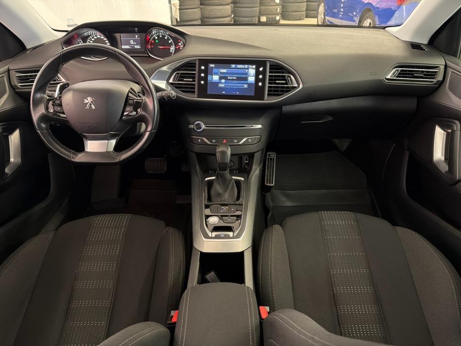 PEUGEOT 308 2015
