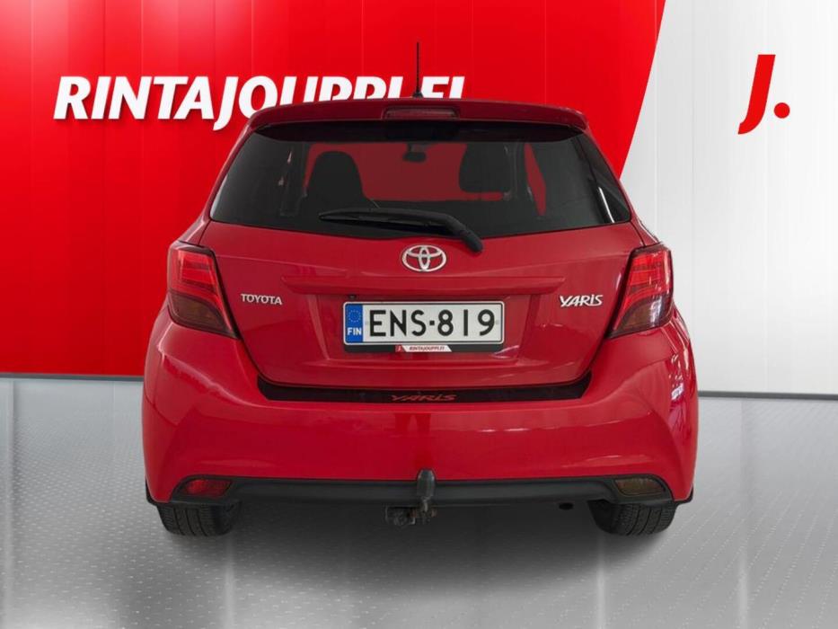 TOYOTA Yaris 2016