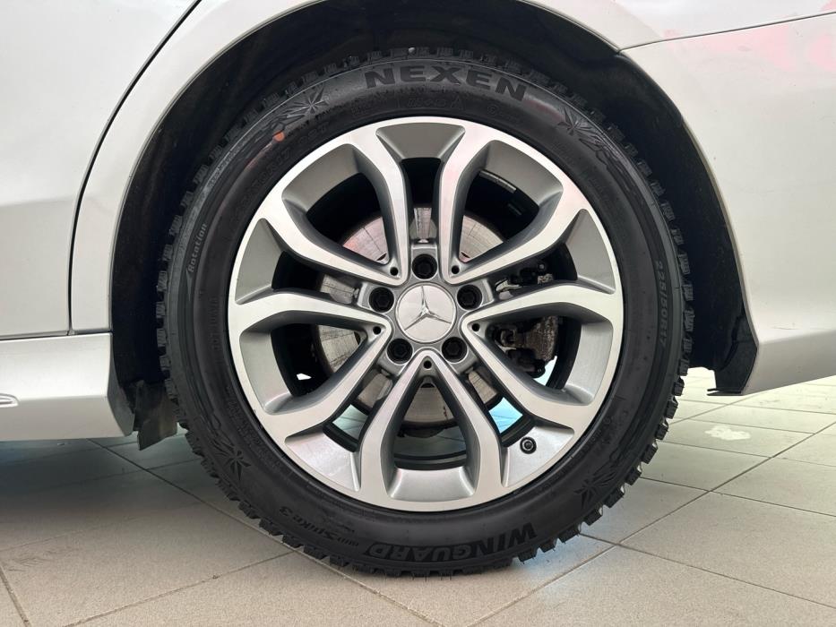 MERCEDES-BENZ C 2016
