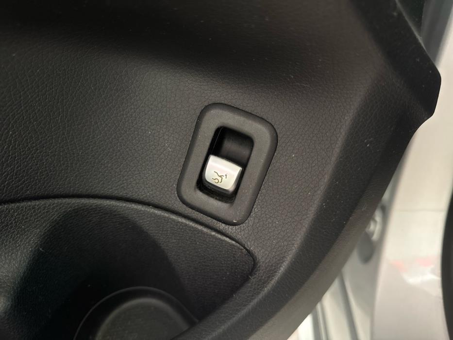 MERCEDES-BENZ C 2016