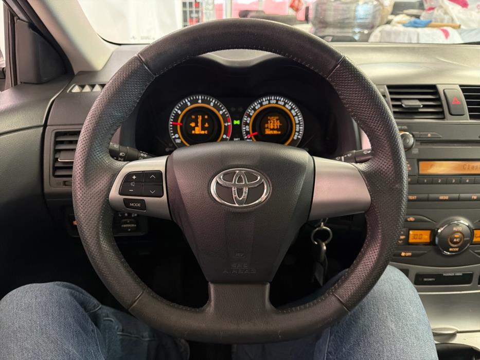 TOYOTA Corolla 2011