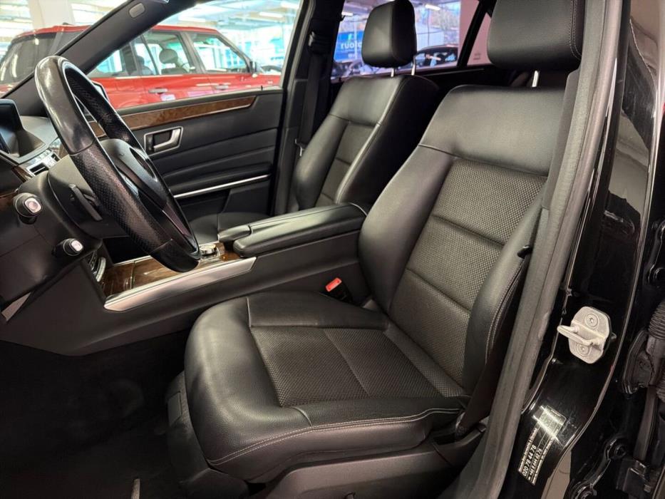 MERCEDES-BENZ E 2013