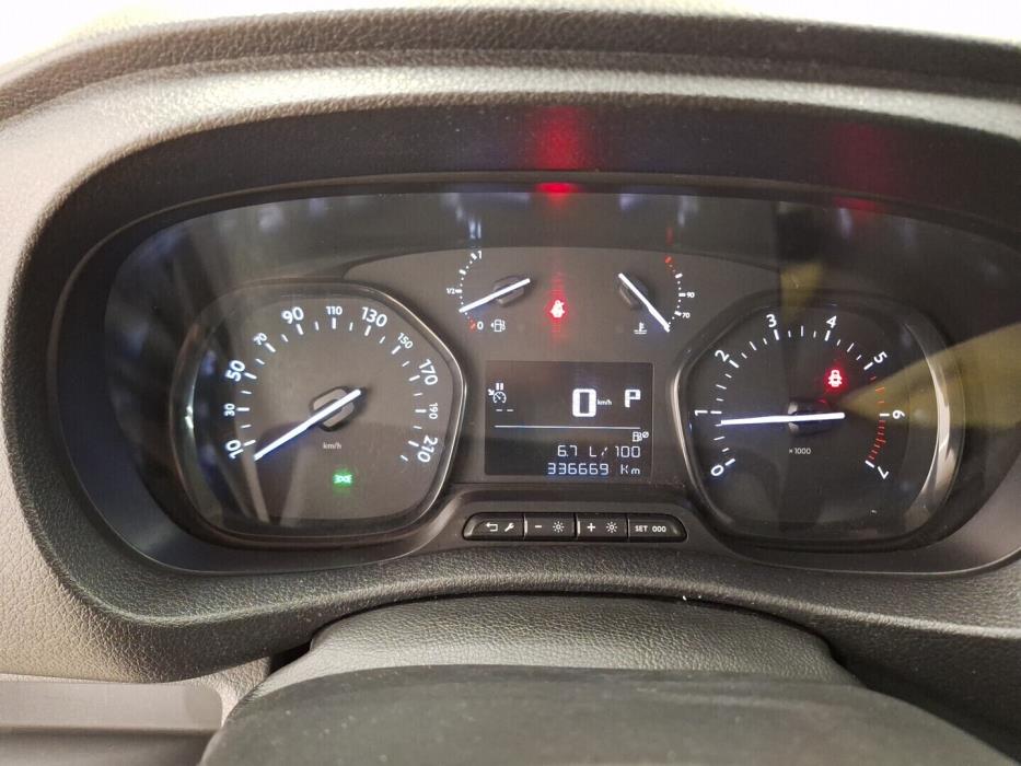PEUGEOT Expert 2020