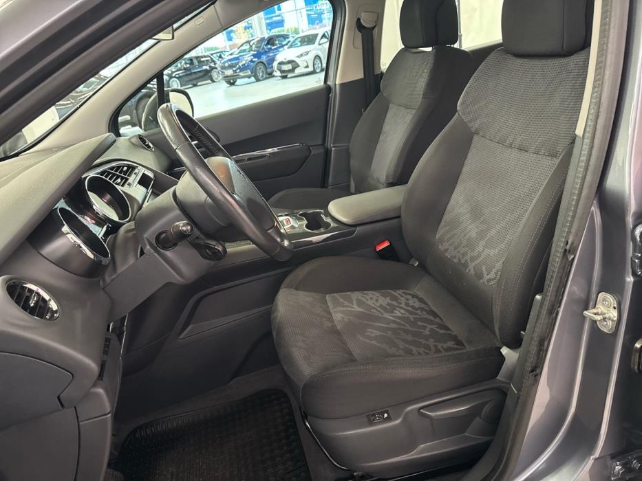 PEUGEOT 3008 2012