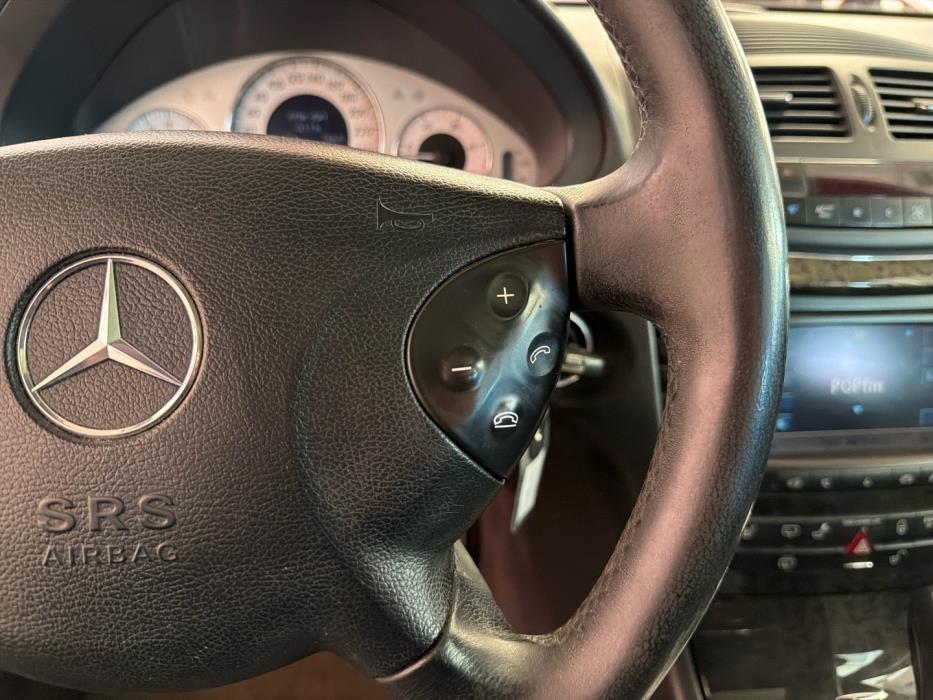 MERCEDES-BENZ E 2004
