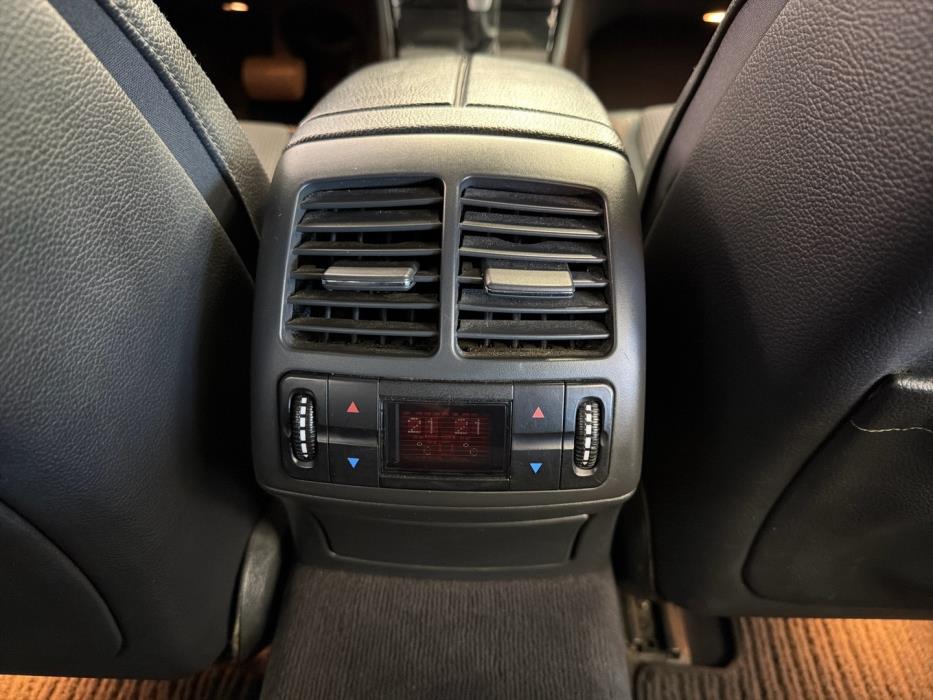 MERCEDES-BENZ E 2004